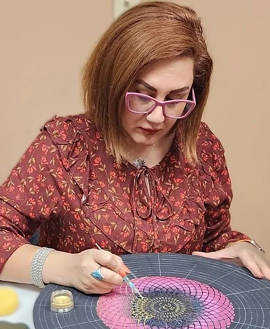 Portrait of Farnaz Amin
